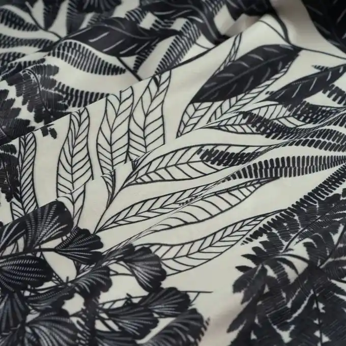 Rabatt Samtstoff Fantasy weiß