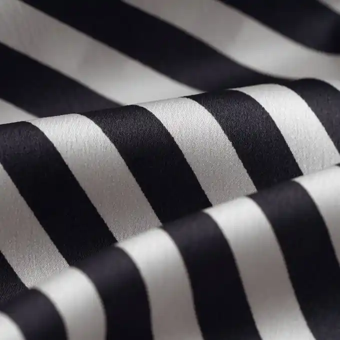 Polyestersatin Streifen Oblik schwarz Preis Gesenkt