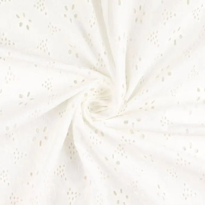 Highlight Zarte, blumige Stickerei auf weißem Baumwoll-Popeline