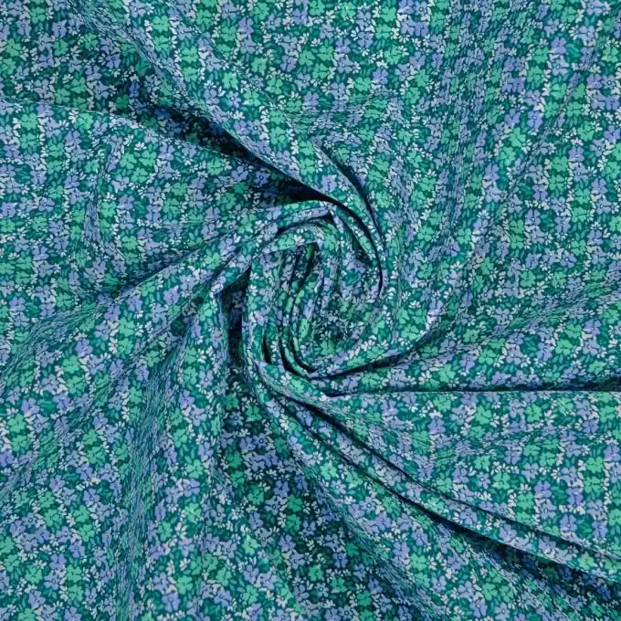 Top-Angebot Blumenmuster Baumwoll-Popeline in blau – Ideal für Kleider, Röcke und Oberteile