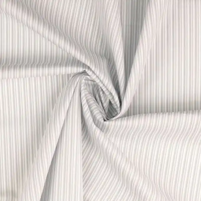 OEKO-TEX zertifizierter Baumwoll-Stoff mit hellgrauen Streifen Bestpreis