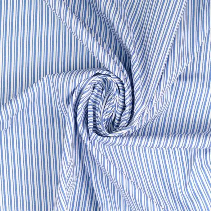 Neu Im Sortiment Baumwoll-Popeline Streifen Blau 145cm Breit