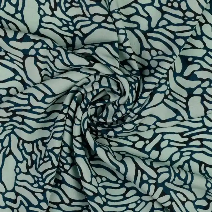 Viskose-Popeline mit stilisiertem Tarnmuster-Druck für Kleidung Jetzt Bestellen