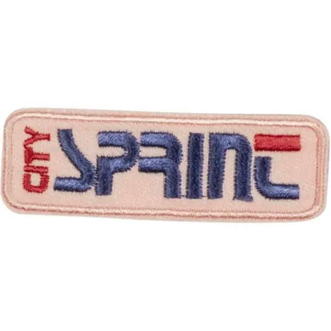 Schöne Reparatur und Anpassung von Kleidung mit rosa Applikation Preiswert