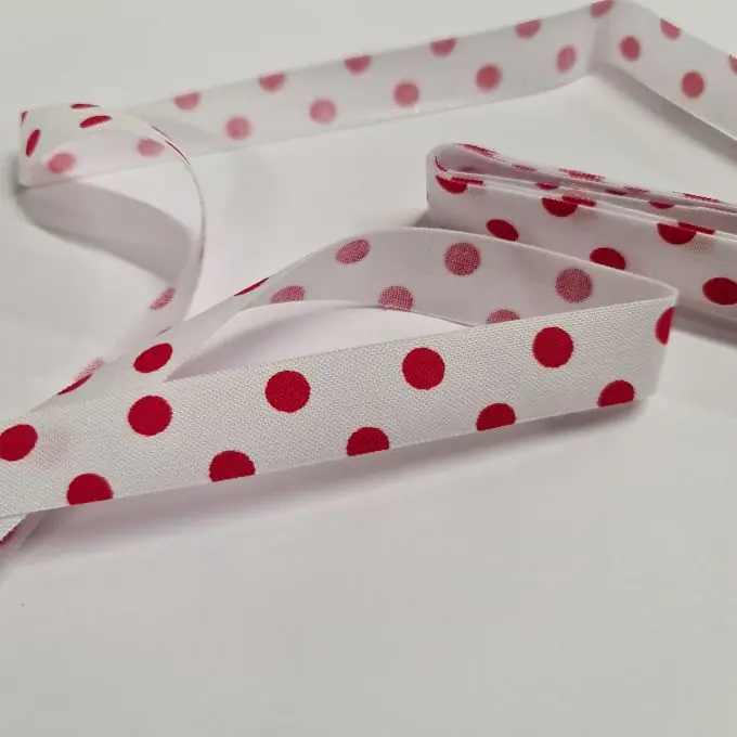 Garantierte Lieferung Stoffstreifen zum Aufbügeln weiß mit roten Punkten