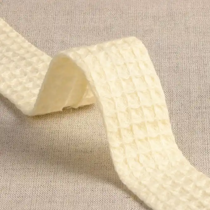 Neu Im Sortiment Schrägband Waffelpiqué ecru