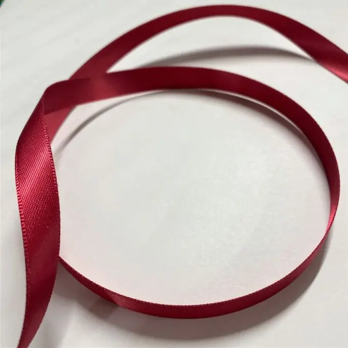 Band aus dunkelrosa Satin, 9 mm breit Preisreduziert