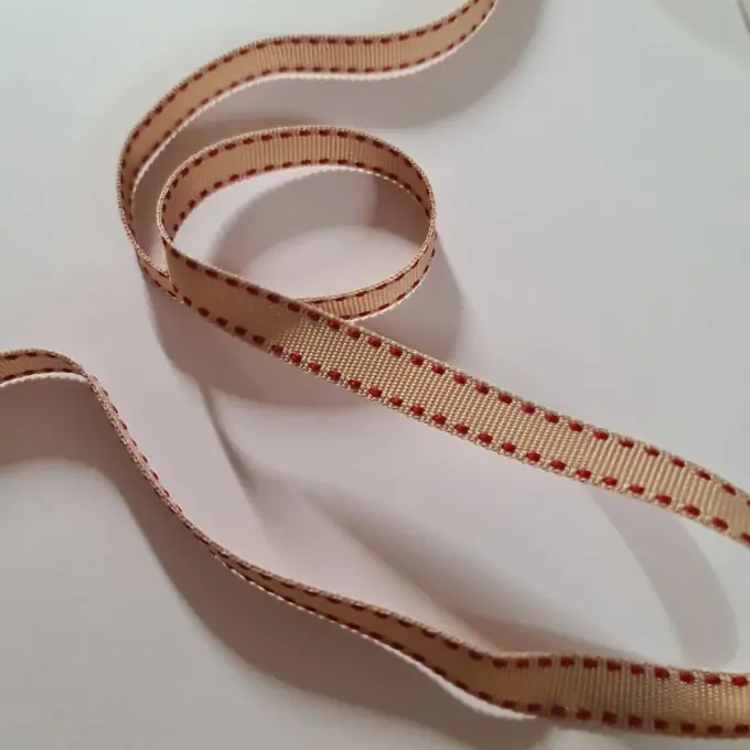 Garantierte Lieferung Band mit Steppnaht 10 mm Safran