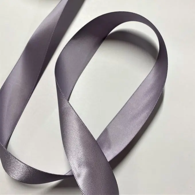 Doppelseitiges einfarbiges Satinband 25 mm lila Premium