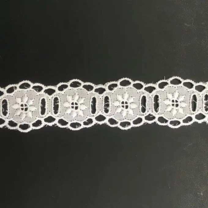 Nur Heute Besticktes Baumwollband mit Gänseblümchen – 28mm Breite