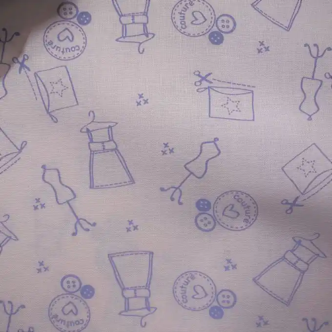 Garantierte Lieferung Hellrosa Baumwollstoff mit Lavendel-Schneiderpuppen-Print für leichte Oberteile