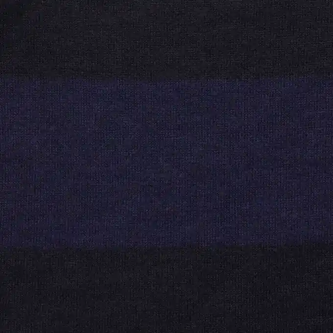 Echt Gestreifter lila-schwarzer Wollstrickstoff