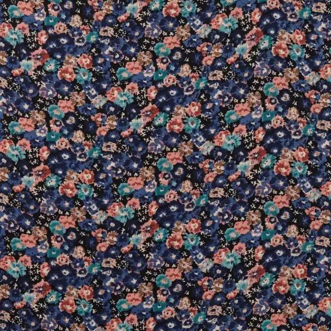 Preiswert Viskosestoff Blumenmuster 135 cm Breite