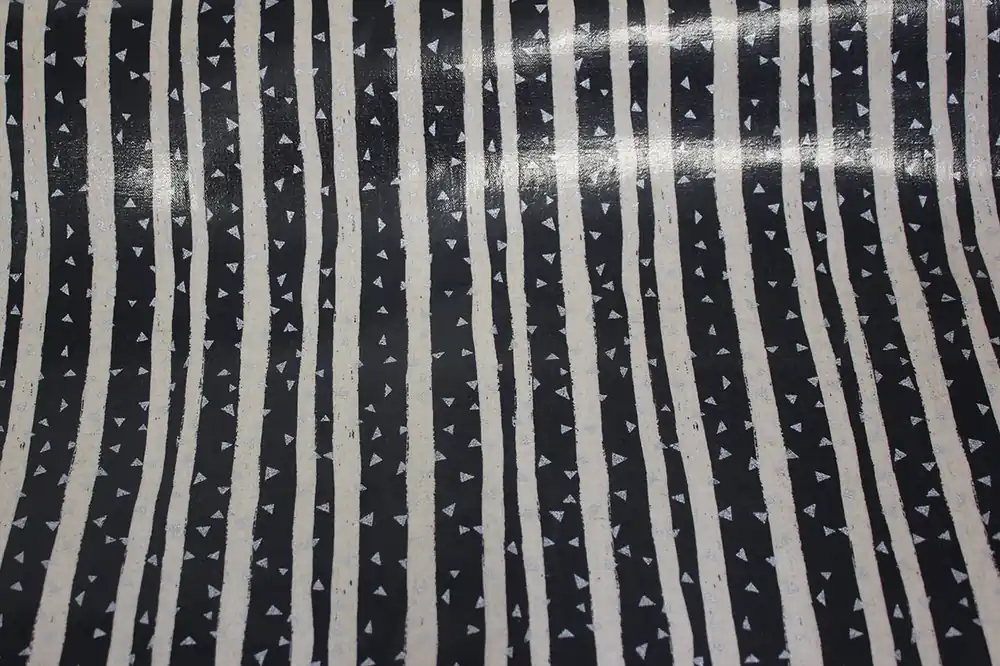 Im Trend Wachstuch Echino Dreieck schwarz