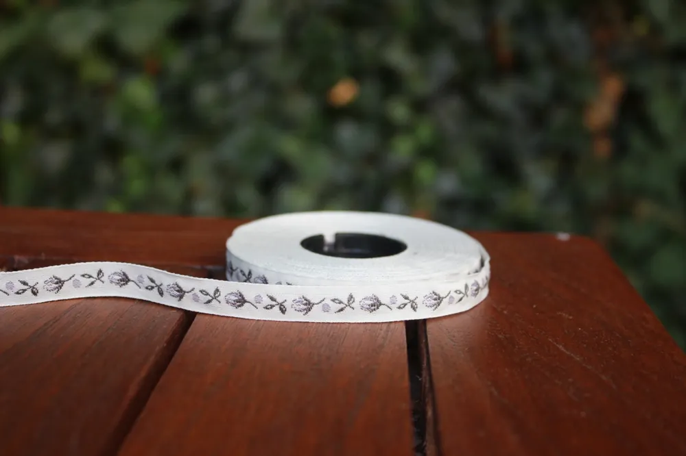 Preisreduziert Webband Rosenknospe lila/natur