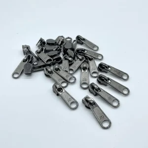 Bügelschieber für metallisierte Reißverschlussmeterware breit titan Hochwertig