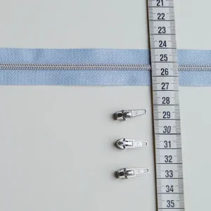 Reißverschluss metallisiert hellblau/silber schmale Raupe Top-Angebot