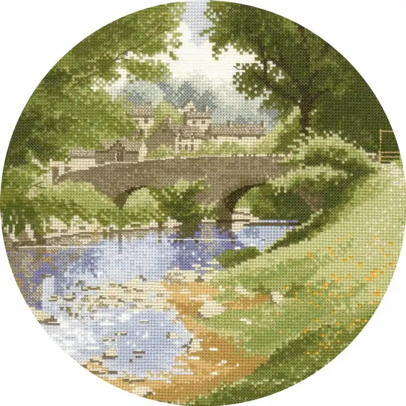 Heritage Kreuzstich Set Aida „Flussufer (A)“, Zählmuster, JCRV310-A, diam 25,5 cm Beliebt