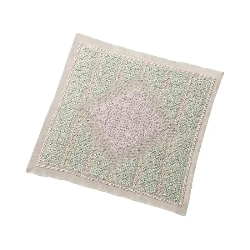 Olympus Hitomezashi Kugurizashi Sashiko Stickpackung „Hana Fukin Sakura“, Stoff bedruckt, 34x34cm, Original aus Japan Garantierte Lieferung