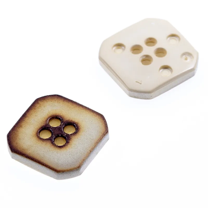 Meistverkauft Quadratische Knopf in Hornoptik tk-18
