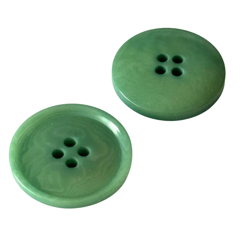 Steinnuss Knopf mit Rand 4-Loch STN-8-Grün Mengenrabatt