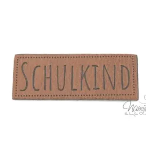 1 Stück - XL KuNSTLEDER LABEL SCHULKIND - AUFNÄHER MIT VORGEDRUCKTER NÄHNAHT - 60mm x 25mm Großhandel