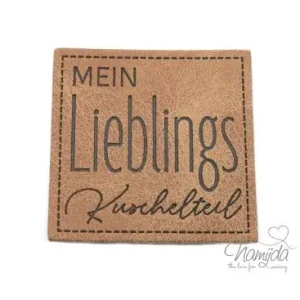 1 Stück - KuNSTLEDER LABEL - MEIN Lieblings Kuschelteil - AUFNÄHER MIT VORGEDRUCKTER NÄHNAHT - 40mm x 40mm Bestseller