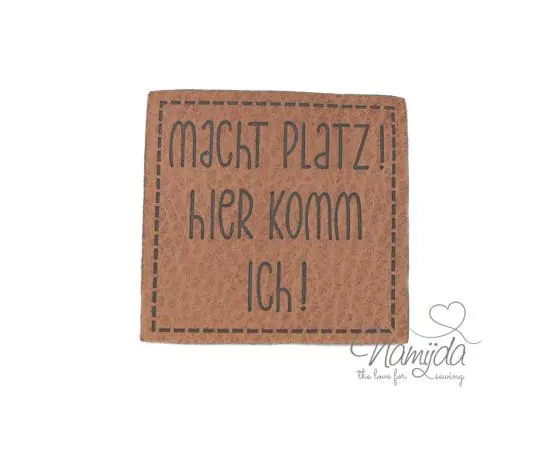 Online Kaufen 1 Stück – KuNSTLEDER LABEL – MACHT PLATZ! – AUFNÄHER MIT VORGEDRUCKTER NÄHNAHT – 40mm x 40mm