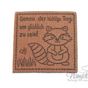 Direkt Vom Hersteller 1 Stück - KuNSTLEDER LABEL - Genau der richtige Tag... - AUFNÄHER MIT VORGEDRUCKTER NÄHNAHT - 45mm x 45mm