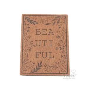 Zertifiziert 1 Stück - KuNSTLEDER LABEL - BEAUTIFUL - AUFNÄHER MIT VORGEDRUCKTER NÄHNAHT - 50mm x 70mm