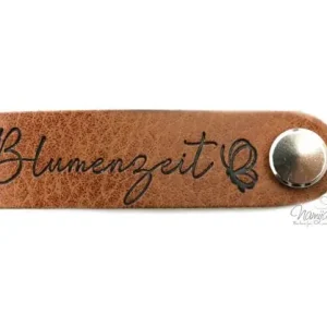 1 Stück - KNiCK MiCH KuNSTLEDER LABEL - BLUMENZEIT + KuPFER VERNICKELTE SCHRAUBE Bestseller