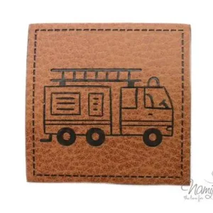 1 Stück - KuNSTLEDER LABEL - FEUERWEHR - AUFNÄHER MIT VORGEDRUCKTER NÄHNAHT - 45mm x45mm Expressversand