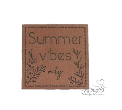 Sonderangebot 1 Stück – SOFT KuNSTLEDER LABEL – Summer vibes only – AUFNÄHER MIT VORGEDRUCKTER NÄHNAHT – 40mm x40mm