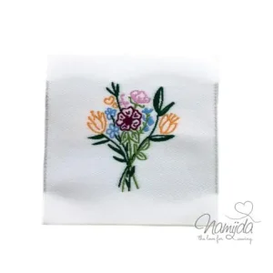 Markenware 1 STCK. ♥ XL NAMIJDA EP WEBETIKETTEN - BLuMeNSTRauß - WEISS ♥