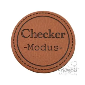 Kostenloser Versand 1 Stück - KuNSTLEDER LABEL - Checker -Modus- - AUFNÄHER MIT VORGEDRUCKTER NÄHNAHT - KREIS 45mm x 45mm