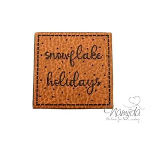 Highlight 1 Stück - X-MAS KuNSTLEDER LABEL - SNoWfLaKe HoLiDaYs - AUFNÄHER MIT VORGEDRUCKTER NÄHNAHT - 40mm x 40mm