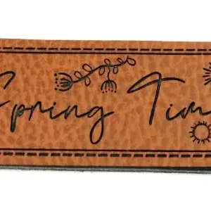 Highlight 1 Stück - KuNSTLEDER LABEL - Spring Time - AUFNÄHER MIT VORGEDRUCKTER NÄHNAHT - 60mm x 25mm
