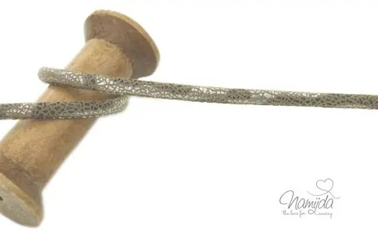 1 MTR. SNAKE SCHIMMER KuNSTLEDER KORDEL TAUPE – 7mm Bestpreis