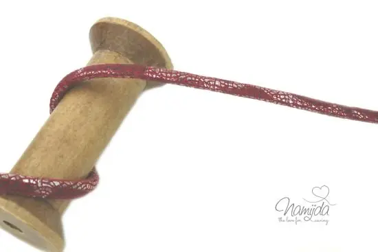 1 MTR. SNAKE SCHIMMER KuNSTLEDER KORDEL BORDEAUX – 7mm Direktkauf