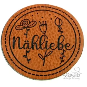 1 Stück - KuNSTLEDER LABEL - Nähliebe - AUFNÄHER MIT VORGEDRUCKTER NÄHNAHT - Kreis 45mm Kostenloser Rückversand