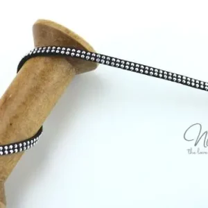 1Mtr. ♥ Kunstleder Wildlederband SCHWARZ - mit silbernen Dots ♥ Kostenfreie Lieferung