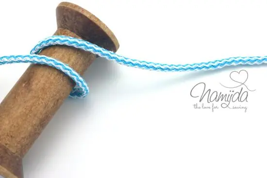 Direktkauf 1 MTR. ♥ PASTELL Zickzack Kordel Aqua/Weiss – 5mm ♥