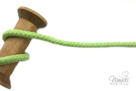 1 MTR. ♥ GEFLoCHTENE LUREX HooDIE KORDEL – LIME/SILBER – 10mm ♥ Mengenrabatt