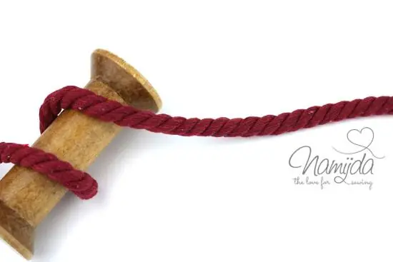 Nur Heute 1 MTR. ♥ Gedrehte, weiche Hoodie Kordel -BEERE – 8mm ♥