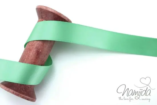 Finale Aktion 1 MTR. SATINBAND Tropical/Mint – 22mm