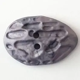 Polyamidknopf Mondlandschaft mit 2 Löchern – Größe: 40mm – Farbe: lila – Art.Nr. 408706 Bestseller