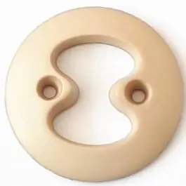 Schneller Versand Polyamidknopf mit interessanter Ausstanzung mit 2 Löchern – Größe: 28mm – Farbe: beige – Art.Nr. 338725