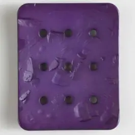 Neu Im Sortiment Polyamidknopf rechteckig mit 9 Löchern zur Individualisierung mit Garn – Größe: 54mm – Farbe: lila – Art.Nr. 400239