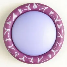 Kunststoffknopf mit eingraviertem Ornament am Rand mit Öse – Größe: 25mm – Farbe: lila – Art.Nr. 370406 Preisknaller