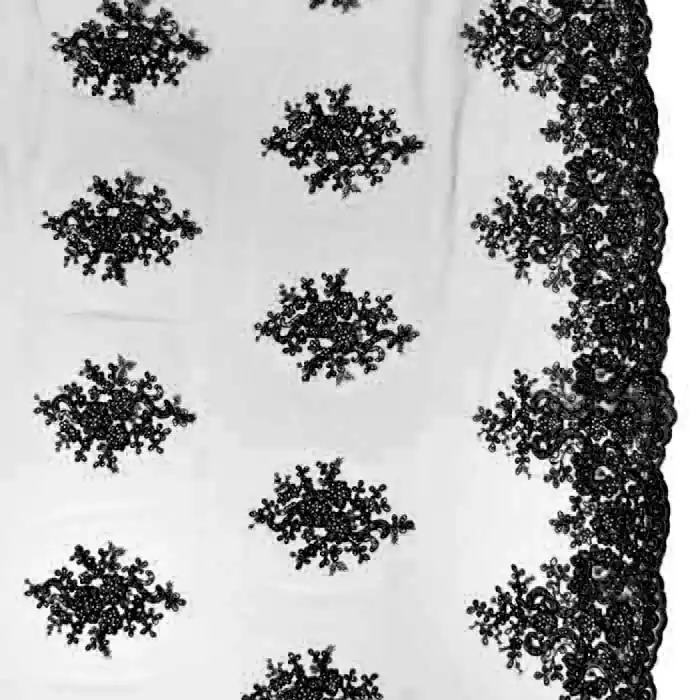 Im Trend Spitze mit Perlen, floral, 29560-1001, schwarz